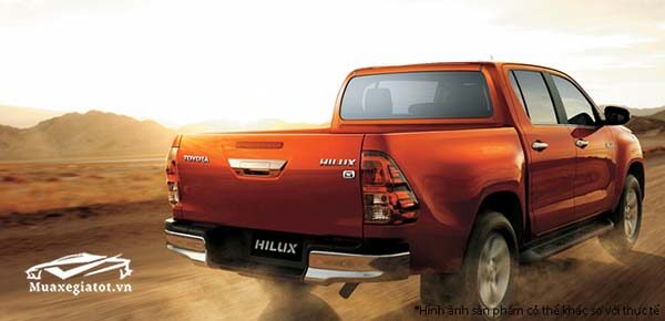 duoi-xe-toyota-hilux-2019-muaxegiatot-vn-copy