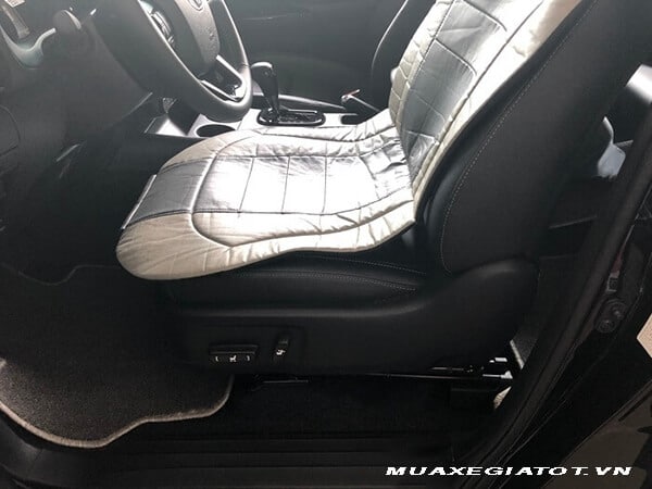 ghe-lai-xe-toyota-hilux-2018-2019-so-tu-dong-2-cau-muaxegiatot-vn
