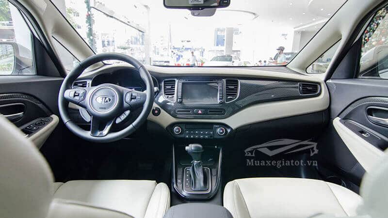 Nội thất xe Kia Rondo