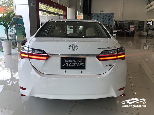 toyota-altis-e-cvt-2018-2019-muaxegiatot-vn-3-copy