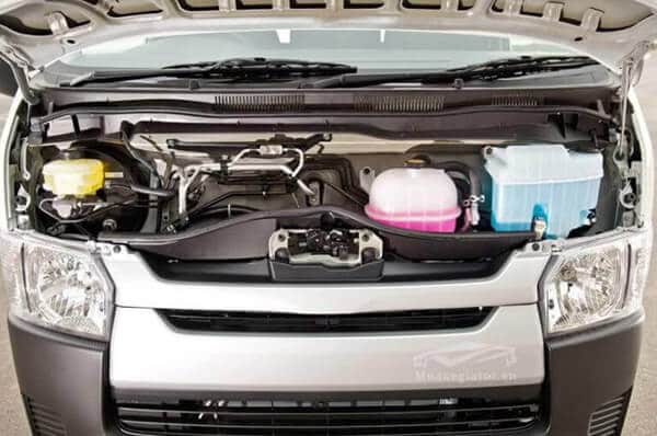 toyota-hiace-2019-dong-co