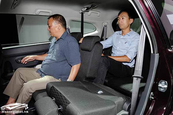 hang-ghe-ba-toyota-rush-15-at-2018-2019-muaxegiatot-vn-13