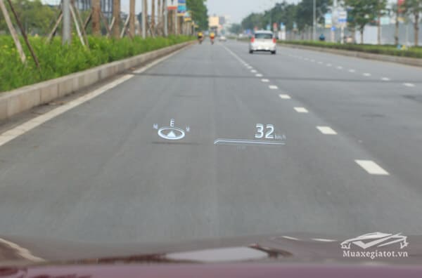 hien-thi-thong-tin-kinh-lai-tren-toyota-camry-2019-25q-muaxegiatot-vn