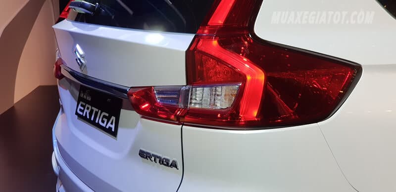 den-hau-suzuki-ertiga-2019-2020-muaxegiare-vn