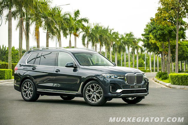 gia-xe-bmw-x7-2019-2020-muaxegiatot-com