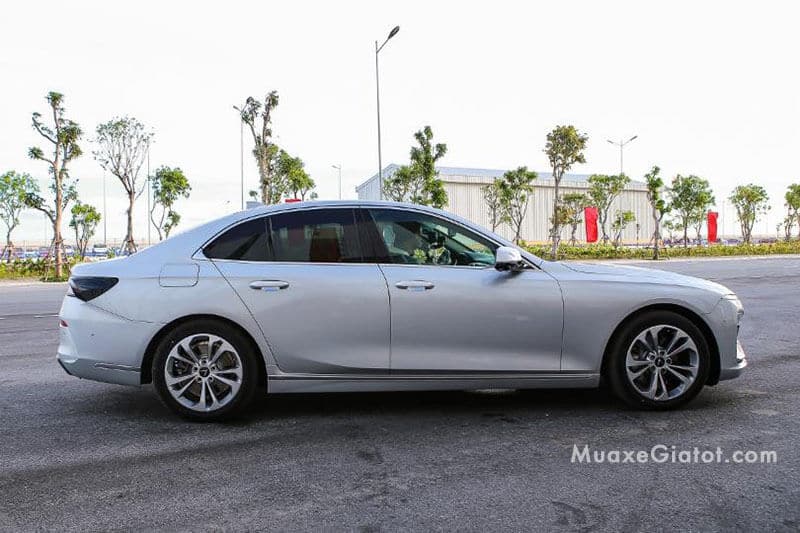 than-xe-vinfast-lux-a20-sedan-2020-ban-thuong-mai-Xetot-com