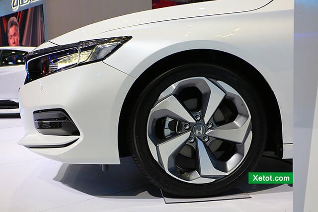 mam-xe-xe-oto-honda-accord-2020-muaxegiatot-vn