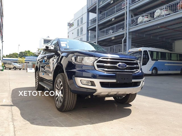 ford-everest-2021-mau-xanh-dam-muaxegiatot-vn