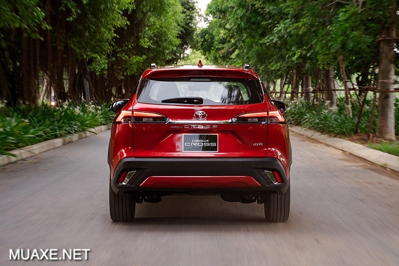 Duoi-xe-Toyota-Corolla-Cross-2020-2021-1-8V-Muaxe-net-2