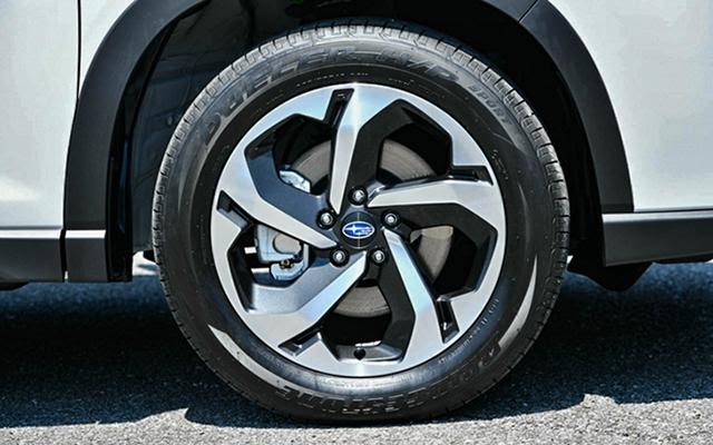 mam-xe-subaru-forester-2025-ra-mat-nhat-ban-muaxegiatot-vn
