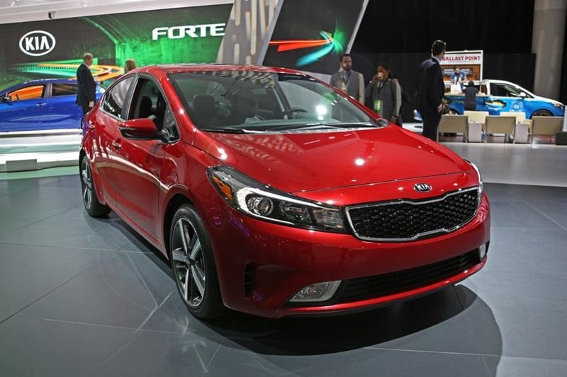 Kia K3 2017 sắp "chào" thị trường