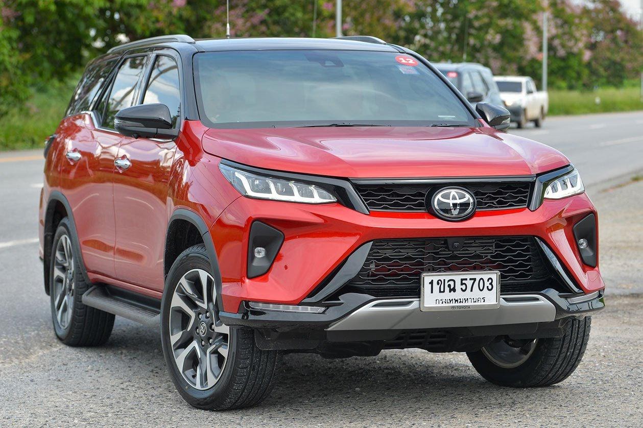 Đại lý nhận đặt cọc Toyota Fortuner Legender 2025: Nhiều người Việt mong  chờ, khai tử bản TRD Sportivo