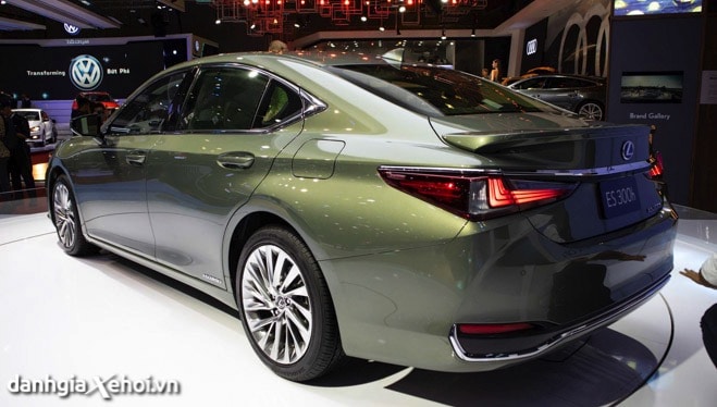 mam-xe-lexus-es-300h-2021-danhgiaxehoi-vn-10