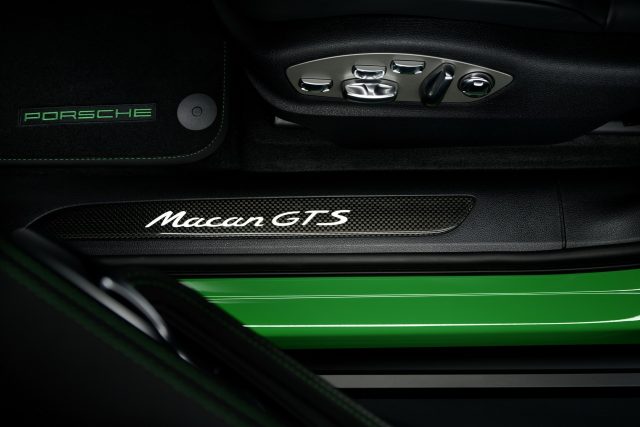 Đánh giá chi tiết xe Porsche Macan 2025: SUV thể thao “độc nhất vô nhị”