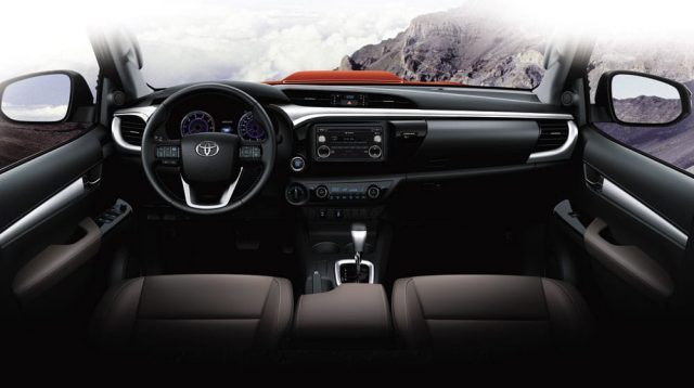 Vì sao nên sở hữu chiếc bán tải Toyota Hilux 2018?