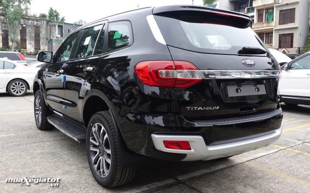 Ford Everest Titanium 2025 2.0L AT 4WD giá lăn bánh, thông số, trả góp