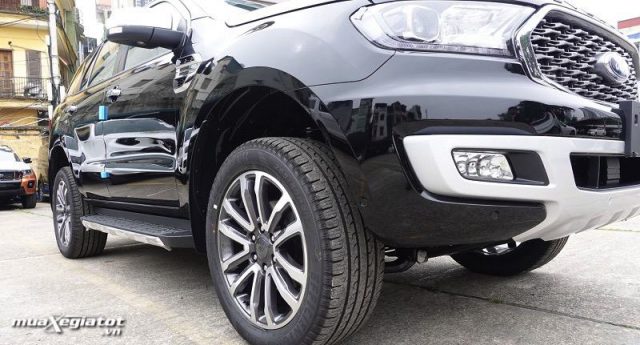Ford Everest Titanium 2025 2.0L AT 4WD giá lăn bánh, thông số, trả góp
