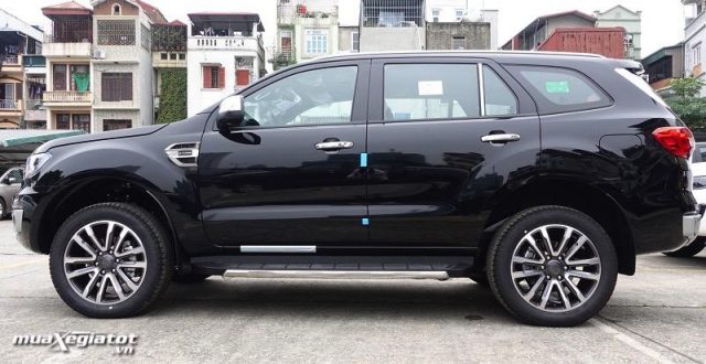 Ford Everest Titanium 2025 2.0L AT 4WD giá lăn bánh, thông số, trả góp
