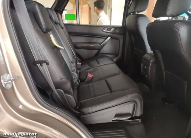 Ford Everest Titanium 2025 2.0L AT 4WD giá lăn bánh, thông số, trả góp